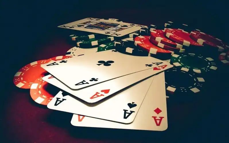 Platform mpo 800 menampilkan berbagai permainan kasino, taruhan olahraga, dan pasar esports